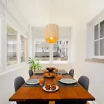 Whome Bright Modern Apartment In The Heart Of Alvalade