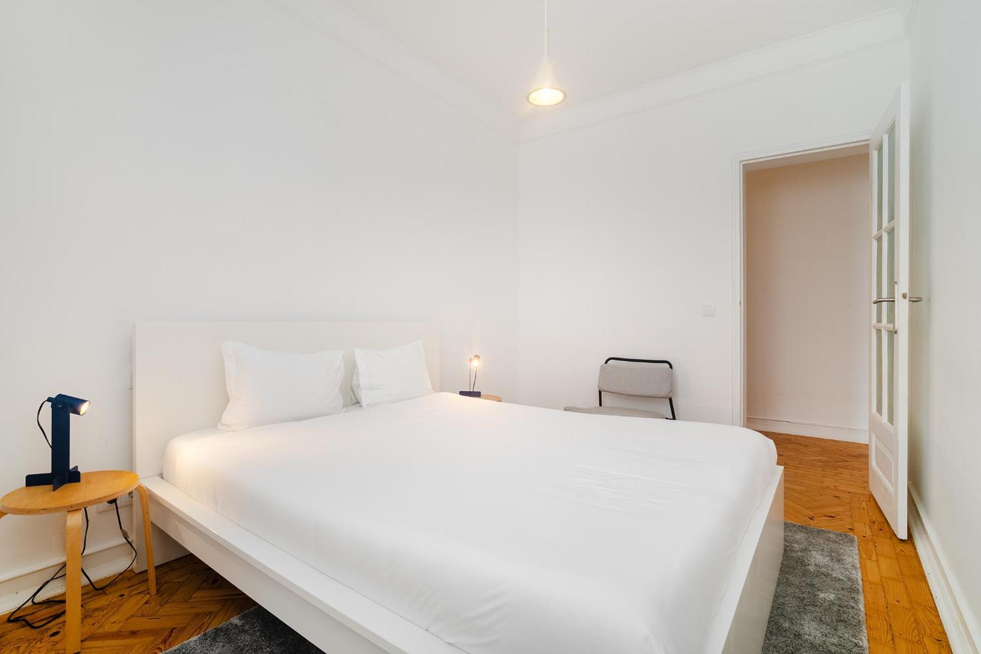Whome Bright Modern In The Heart Of Alvalade Apartment *
